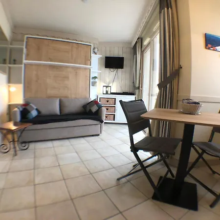 شقة Situation Exceptionnelle Pour Ce Cosy Avec Terrasse Sur Lac, Dans Avec Et Ponton Privee دْوا
